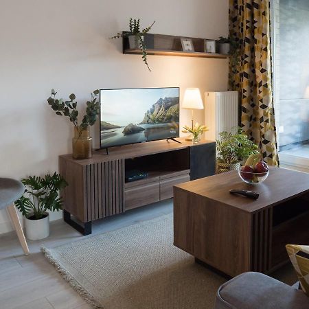 Apartament Sloneczny Kamienica Grochow With Free Parking วอร์ซอ ภายนอก รูปภาพ