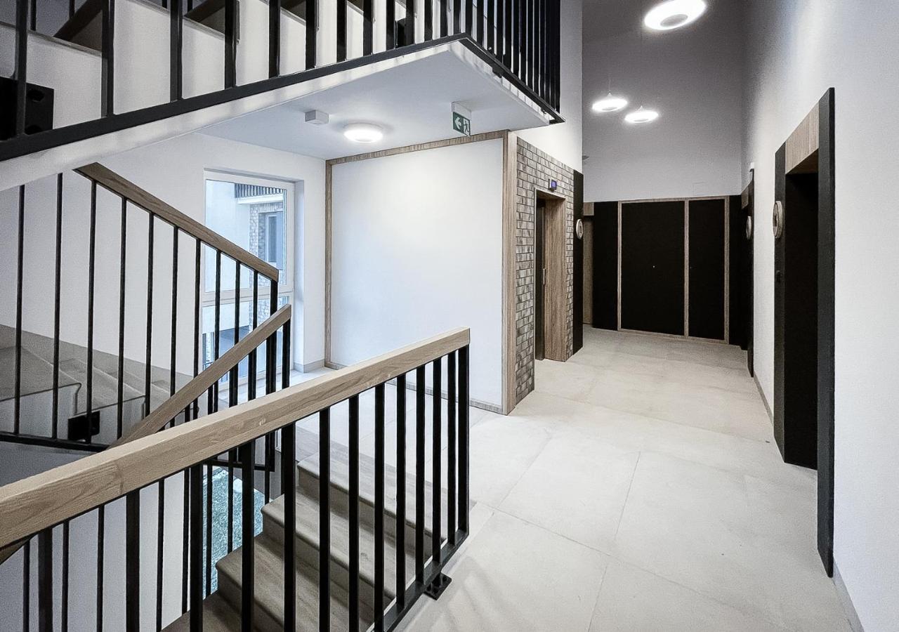 Apartament Sloneczny Kamienica Grochow With Free Parking วอร์ซอ ภายนอก รูปภาพ